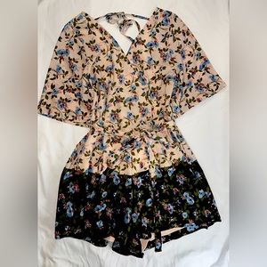 TRIXXI Romper Women’s Floral Color Black and Pink V Neckline